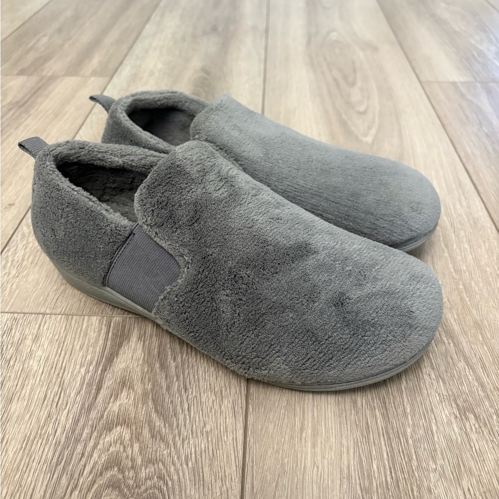 Vionic Kalia Gray Plush Slip On Slippers Shoes Women Size 8 Casual Comfort - Picture 2 of 9